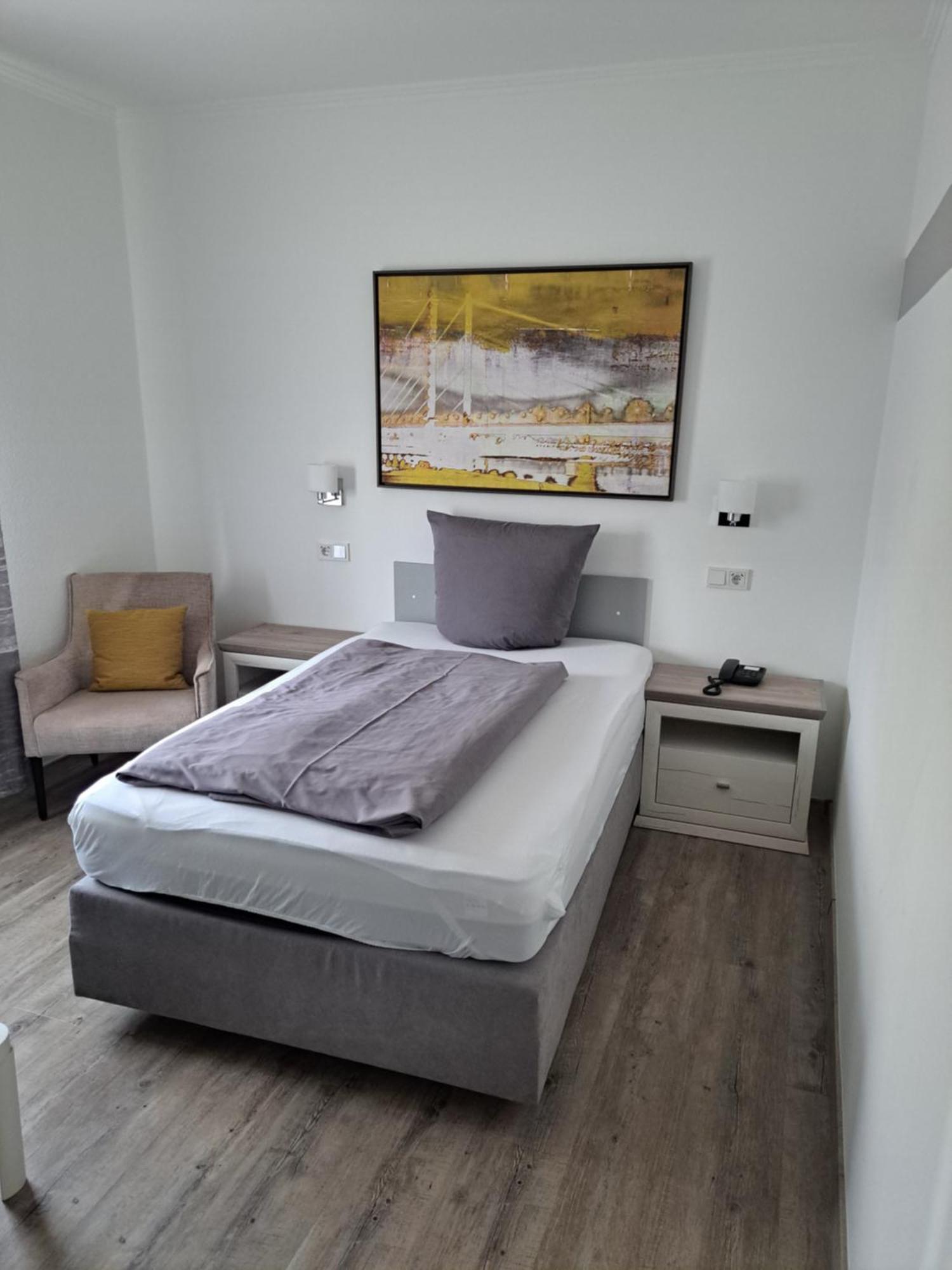 Hotel Angerland Garni Ratingen Exterior photo